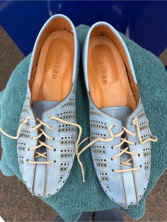 GUERO Shoes - G.U.E.R.O. Women’s Handmade Spanish Blue Perforated Leather Tie Shoes Sz 41